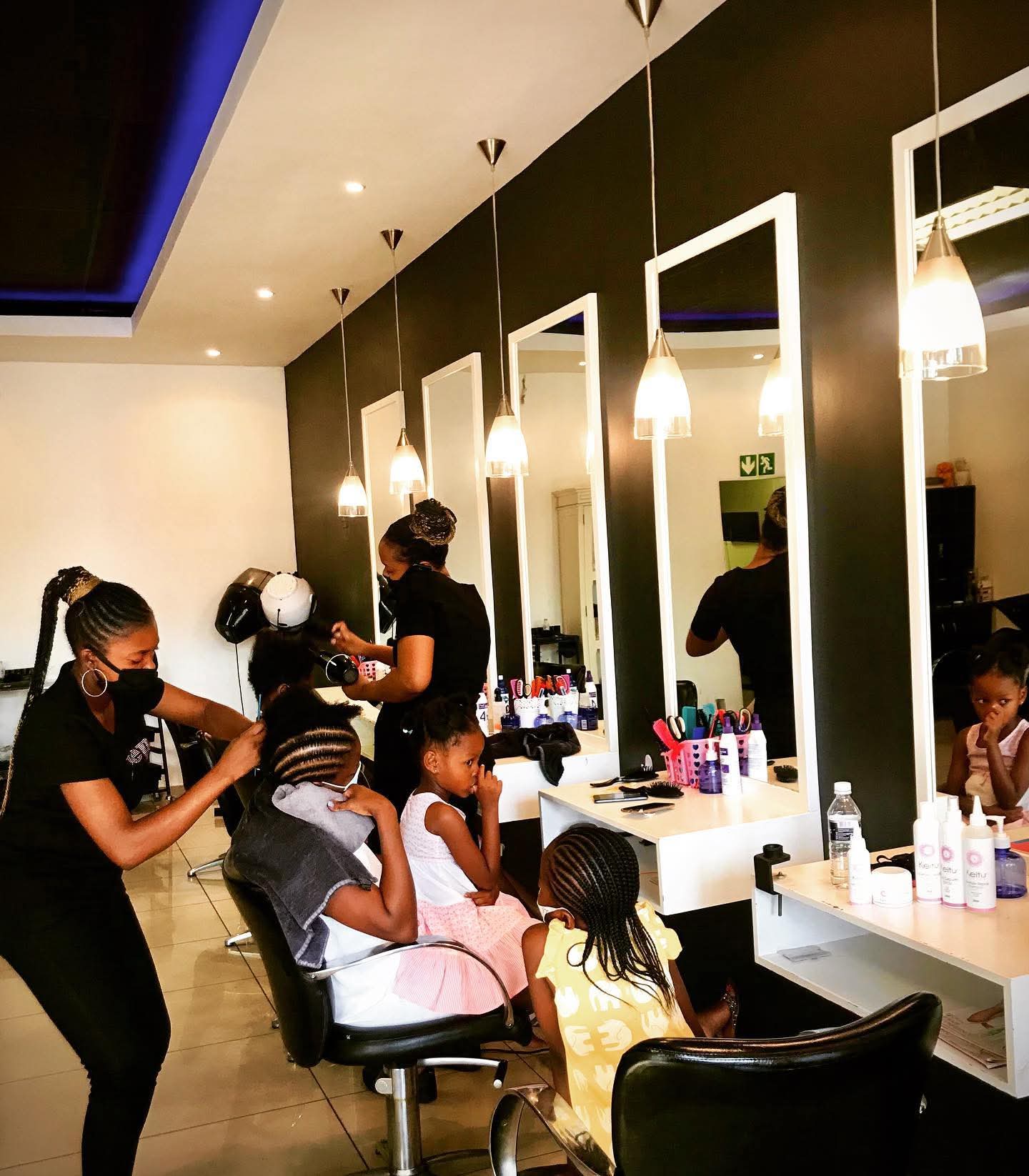 Nenekazi salon interior with stylists
